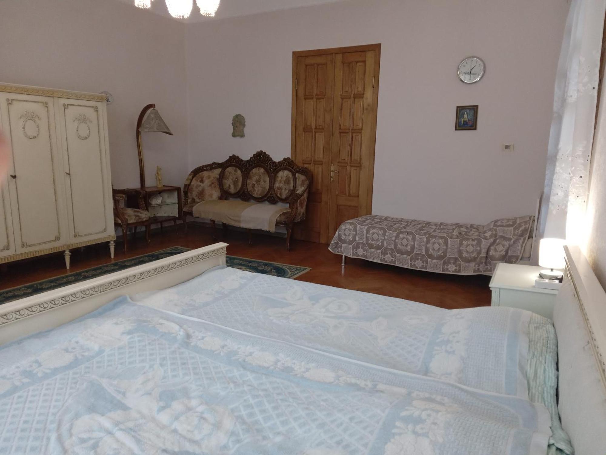 Tilda&Matilda Bed & Breakfast Kutaisi Ngoại thất bức ảnh