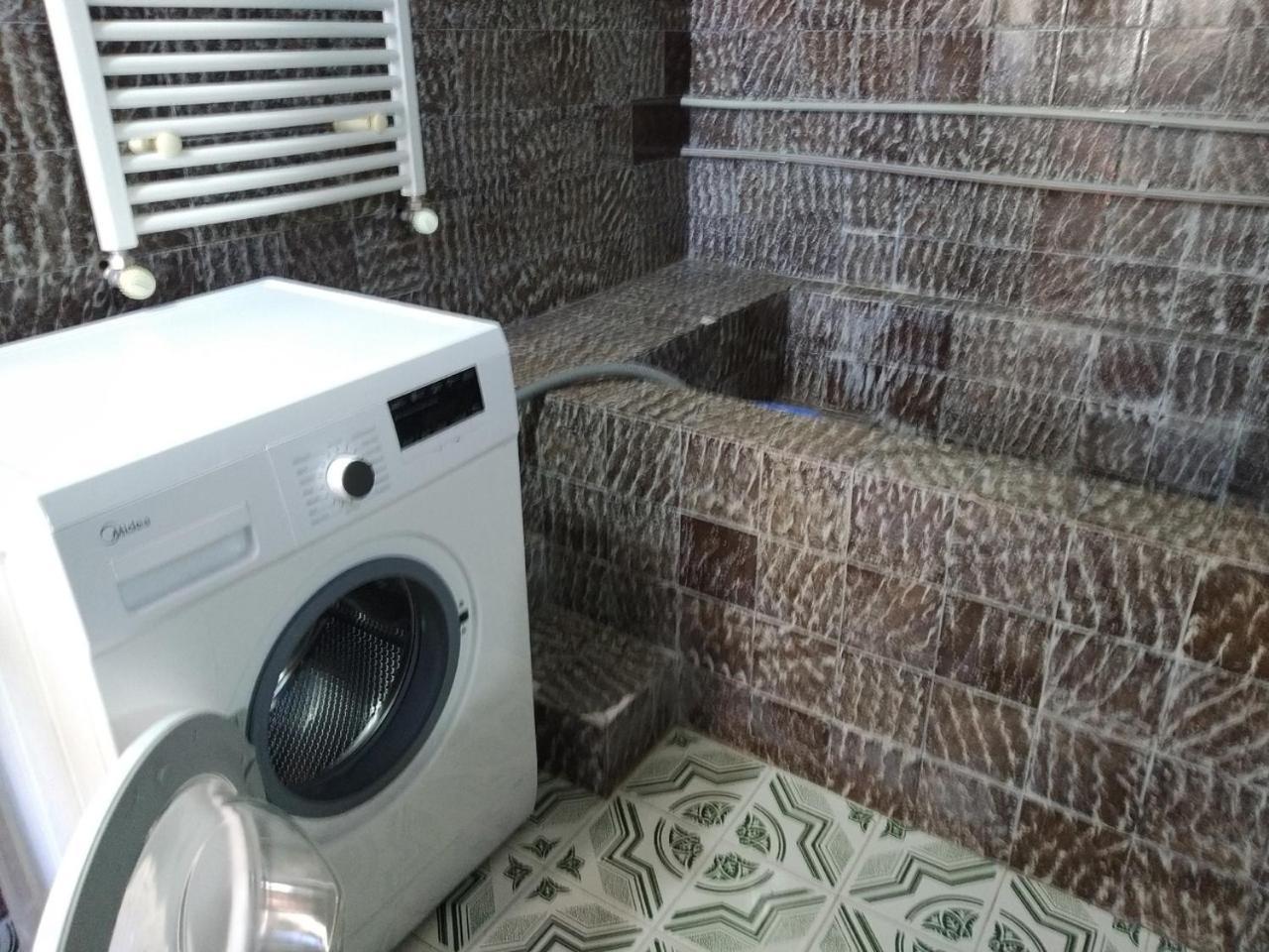 Tilda&Matilda Bed & Breakfast Kutaisi Ngoại thất bức ảnh