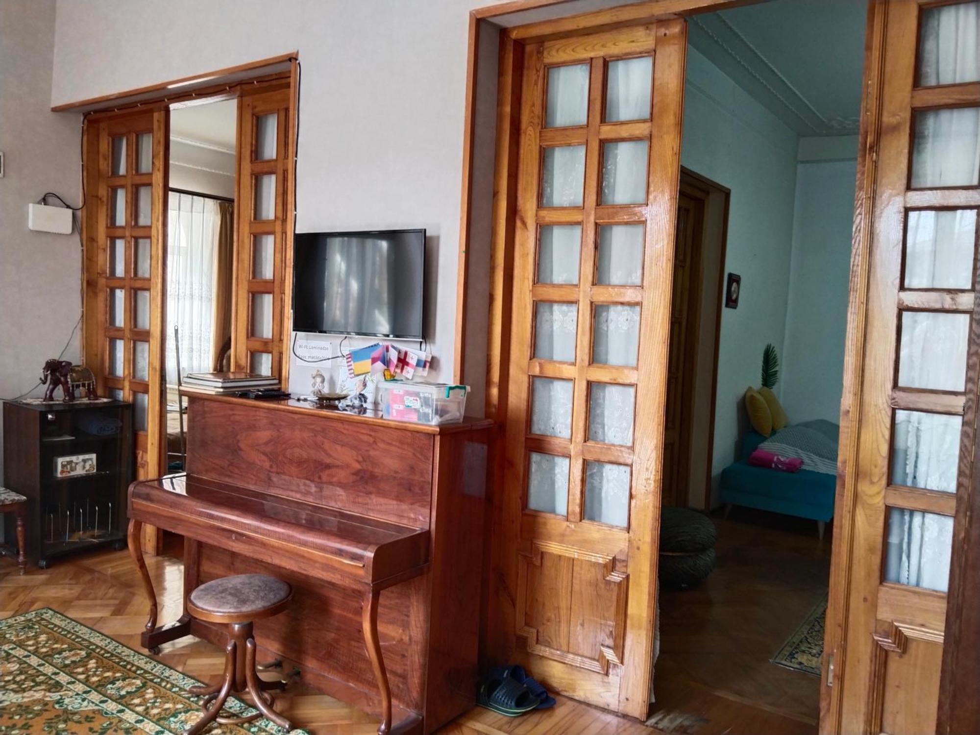 Tilda&Matilda Bed & Breakfast Kutaisi Ngoại thất bức ảnh